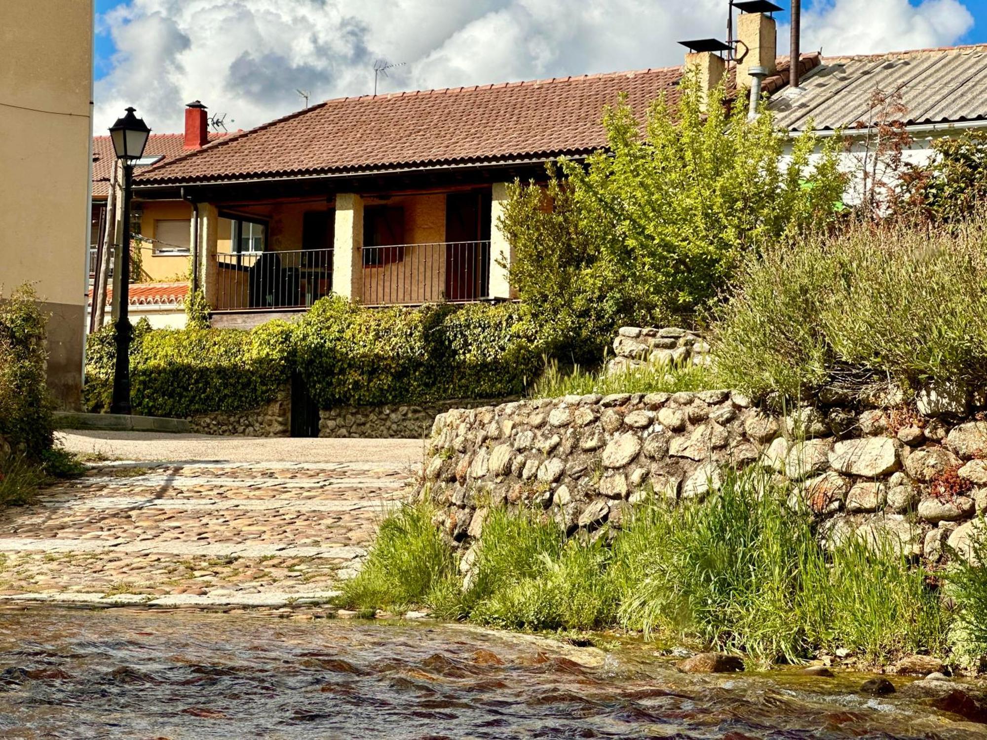 Casas Rurales Valle De El Paular Rascafría Exterior foto